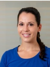 Porträt von Olivia Berz, Praxismanagerin, Leitende Medizinische Praxisassistentin im Ärztehuus Vindonissa in Windisch